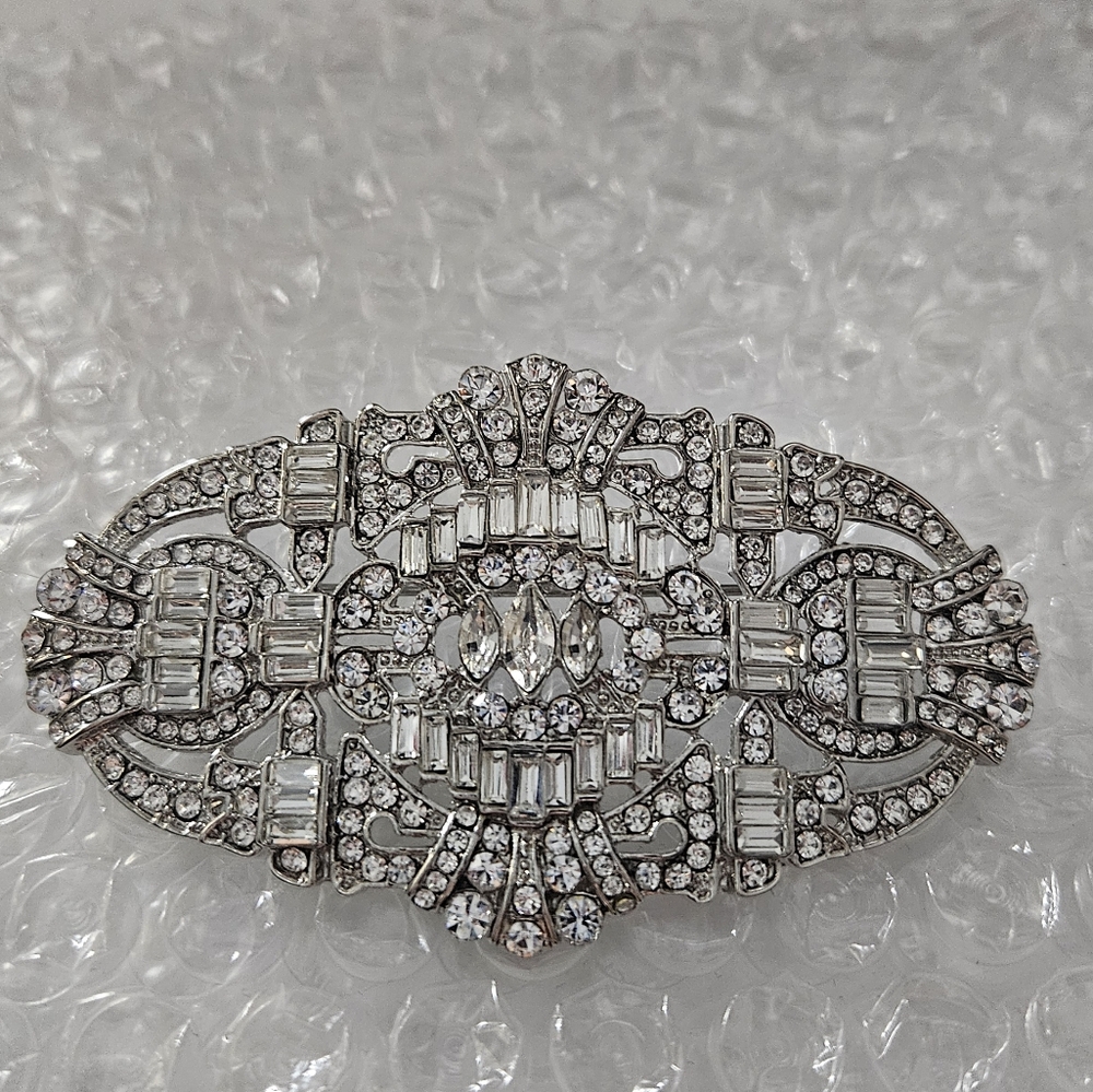 Crystal brooch